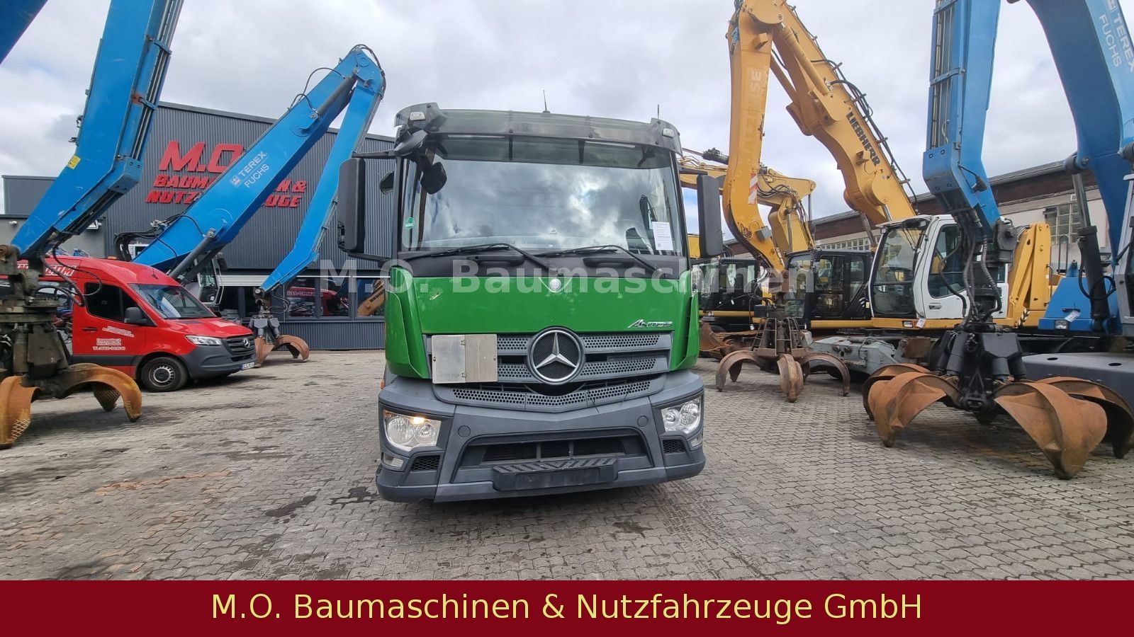 Fahrzeugabbildung Mercedes-Benz Antos 1832 / AC / 4x2 / Euro 6