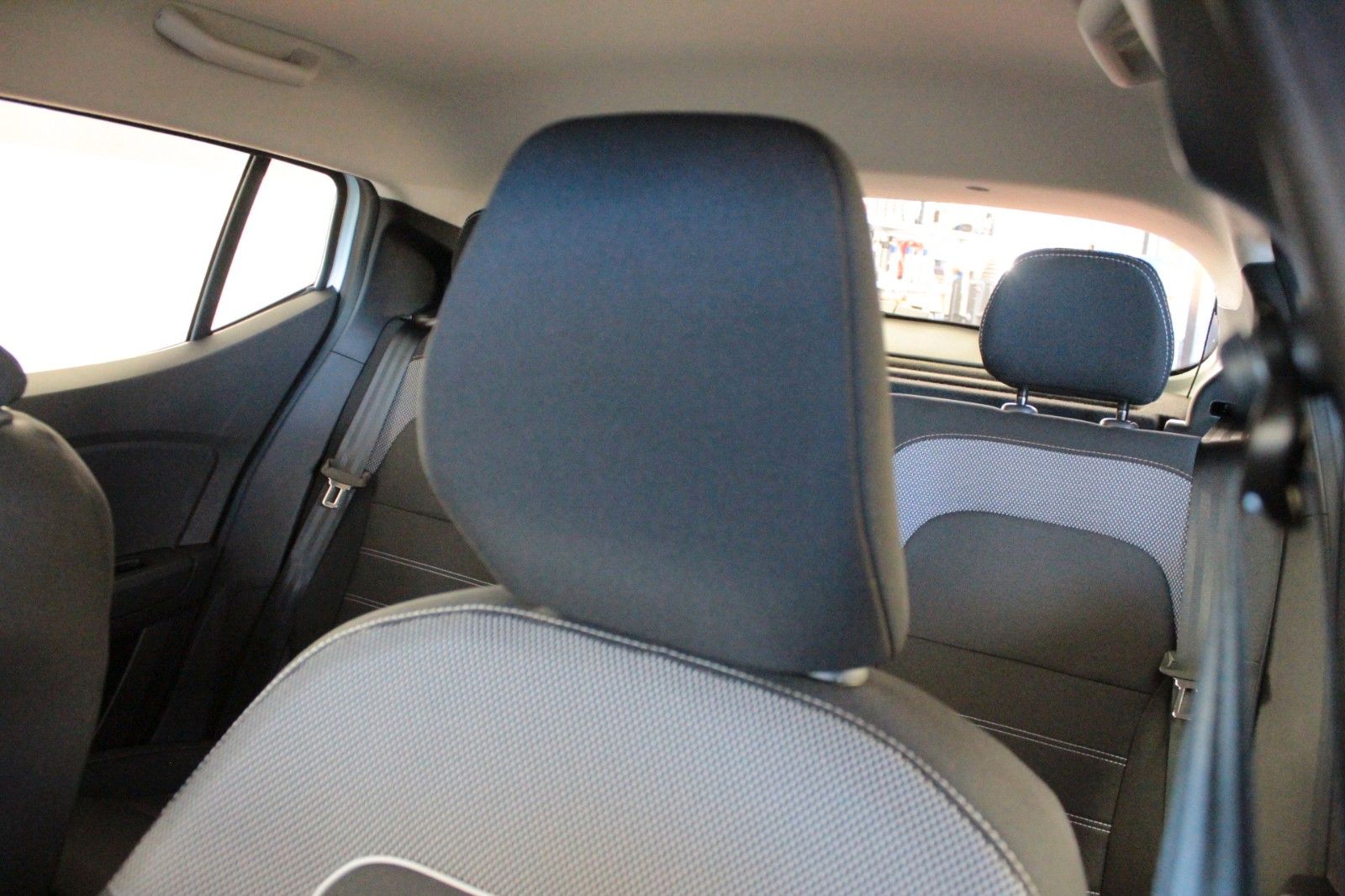 Fahrzeugabbildung Dacia Sandero TCe 90 Stepway auto Expression*Winterp.*