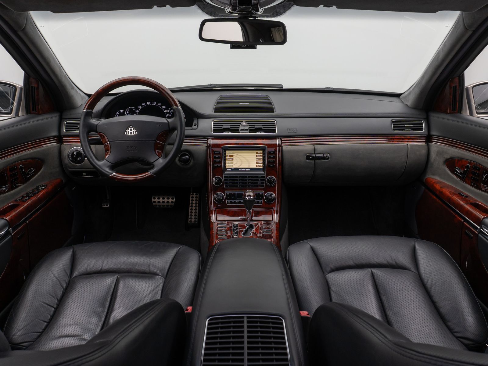 Fahrzeugabbildung Maybach 57 DUOTONE V12 Fondpaket Massage Solar VOLL