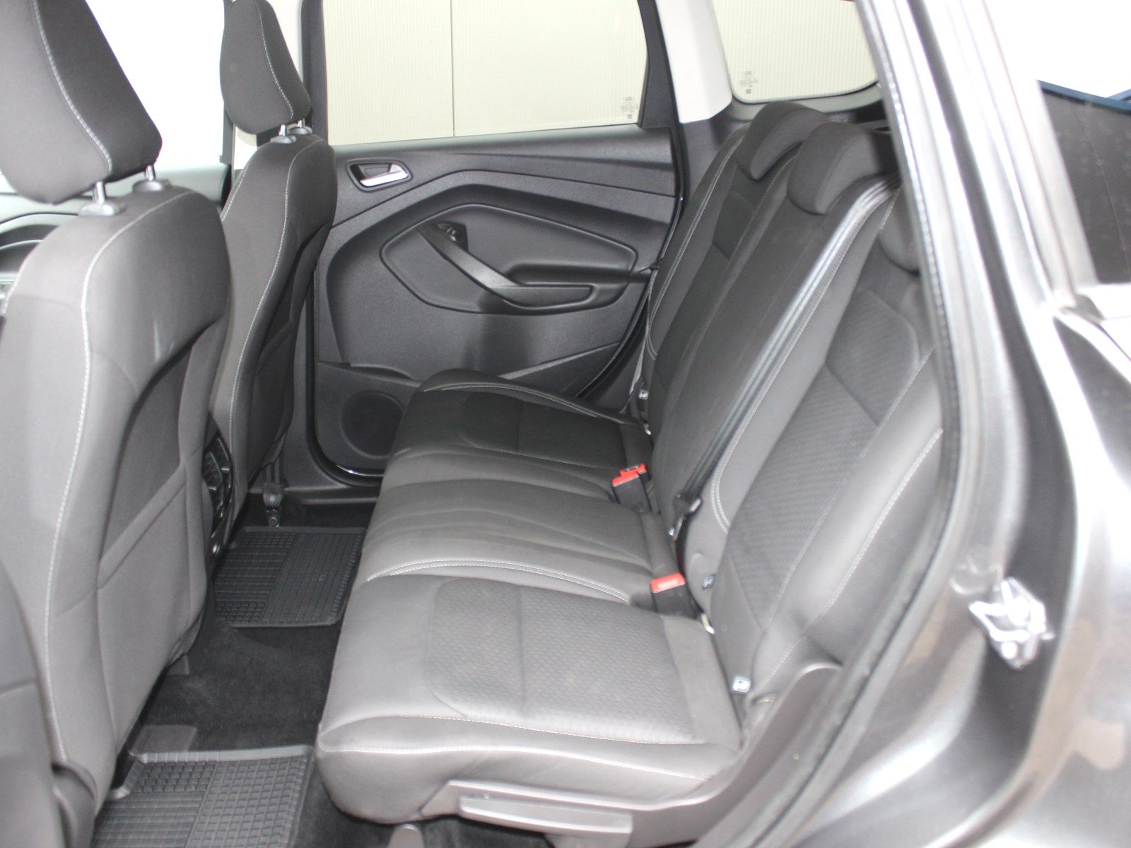 Fahrzeugabbildung Ford Kuga Cool & Connect 1,5 EcoBoost 4x2