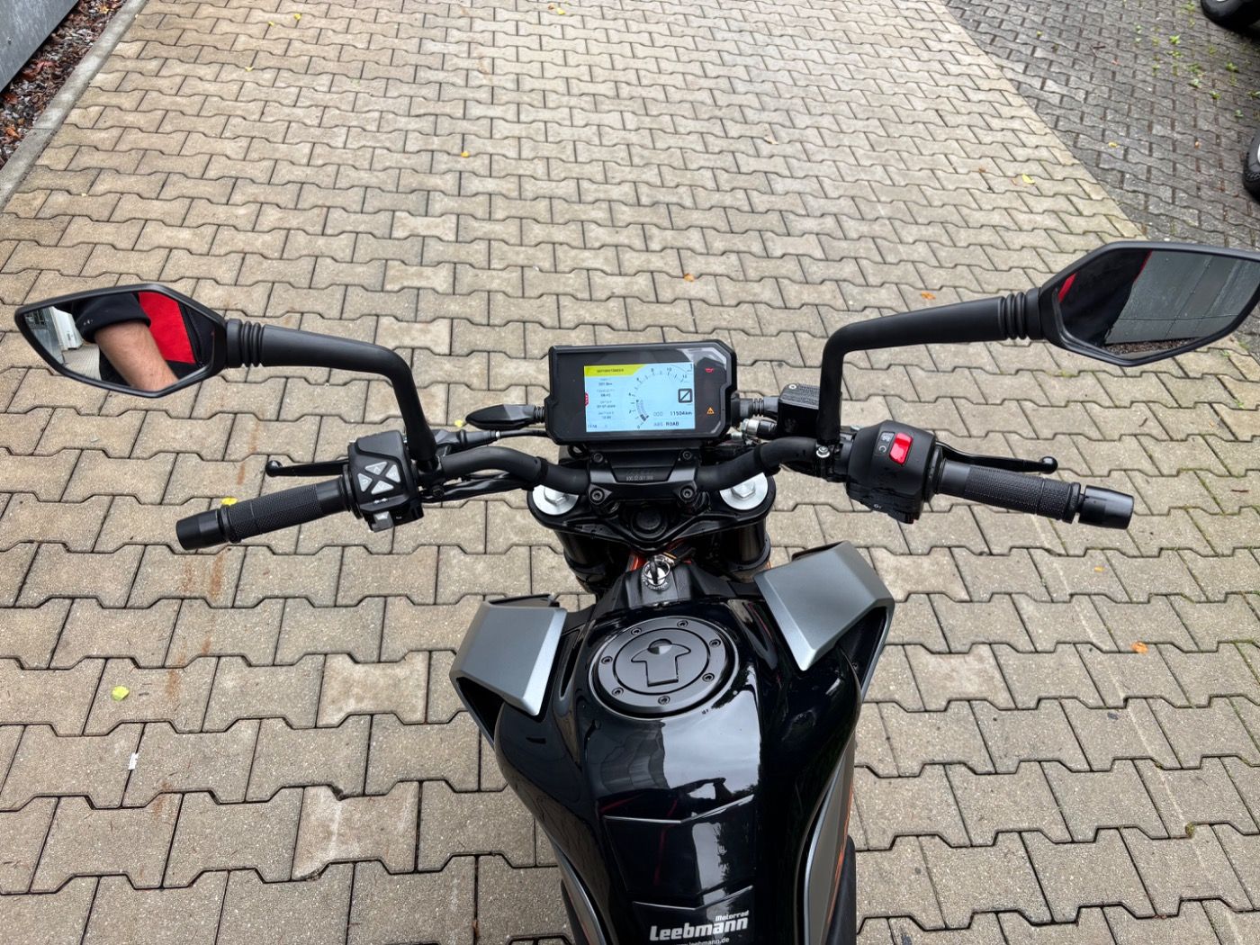 Fahrzeugabbildung KTM 390 Duke aus erster Hand