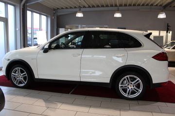 Porsche Cayenne - 2