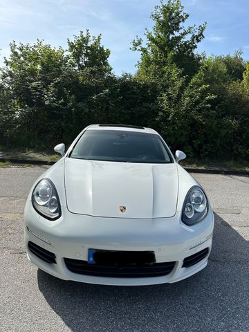 Porsche Panamera Diesel -