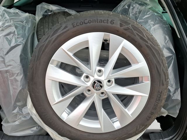 Octavia Combi 2.0TDI DSG Ambition AHK