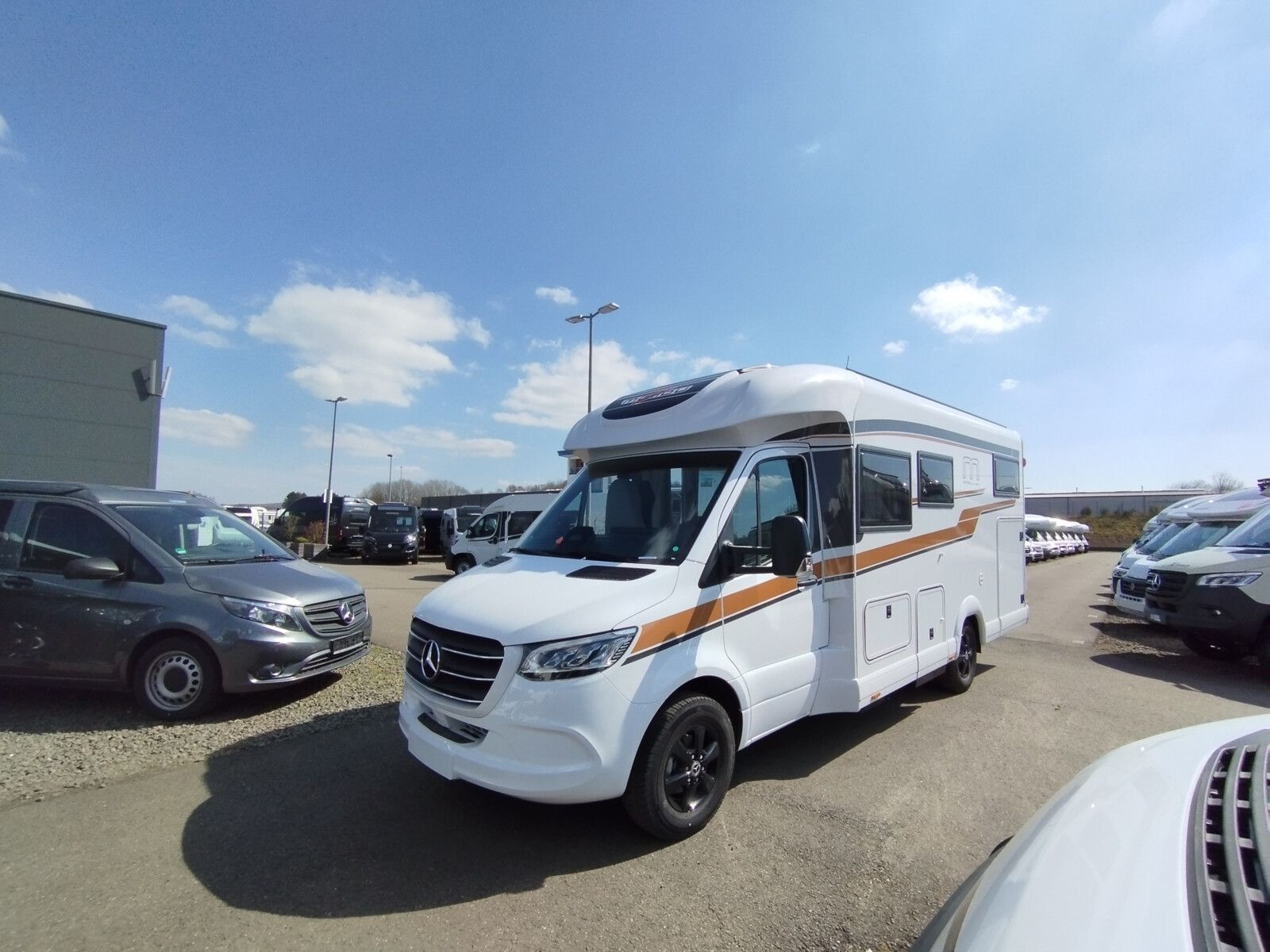 Fahrzeugabbildung Malibu T 450 RB LE comfort Dachklimaanlage geschenkt