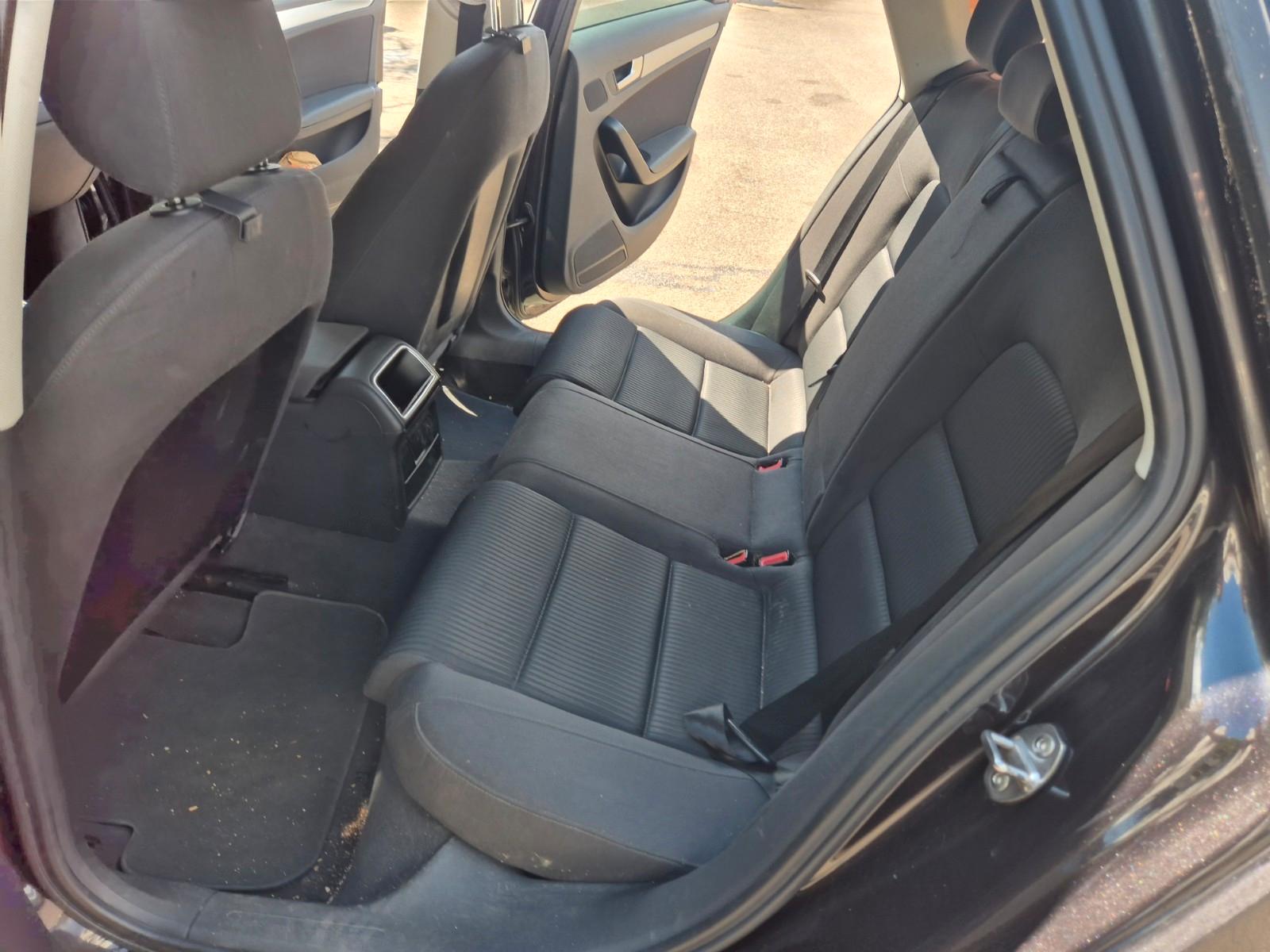 Audi A4 2009 — photo 7