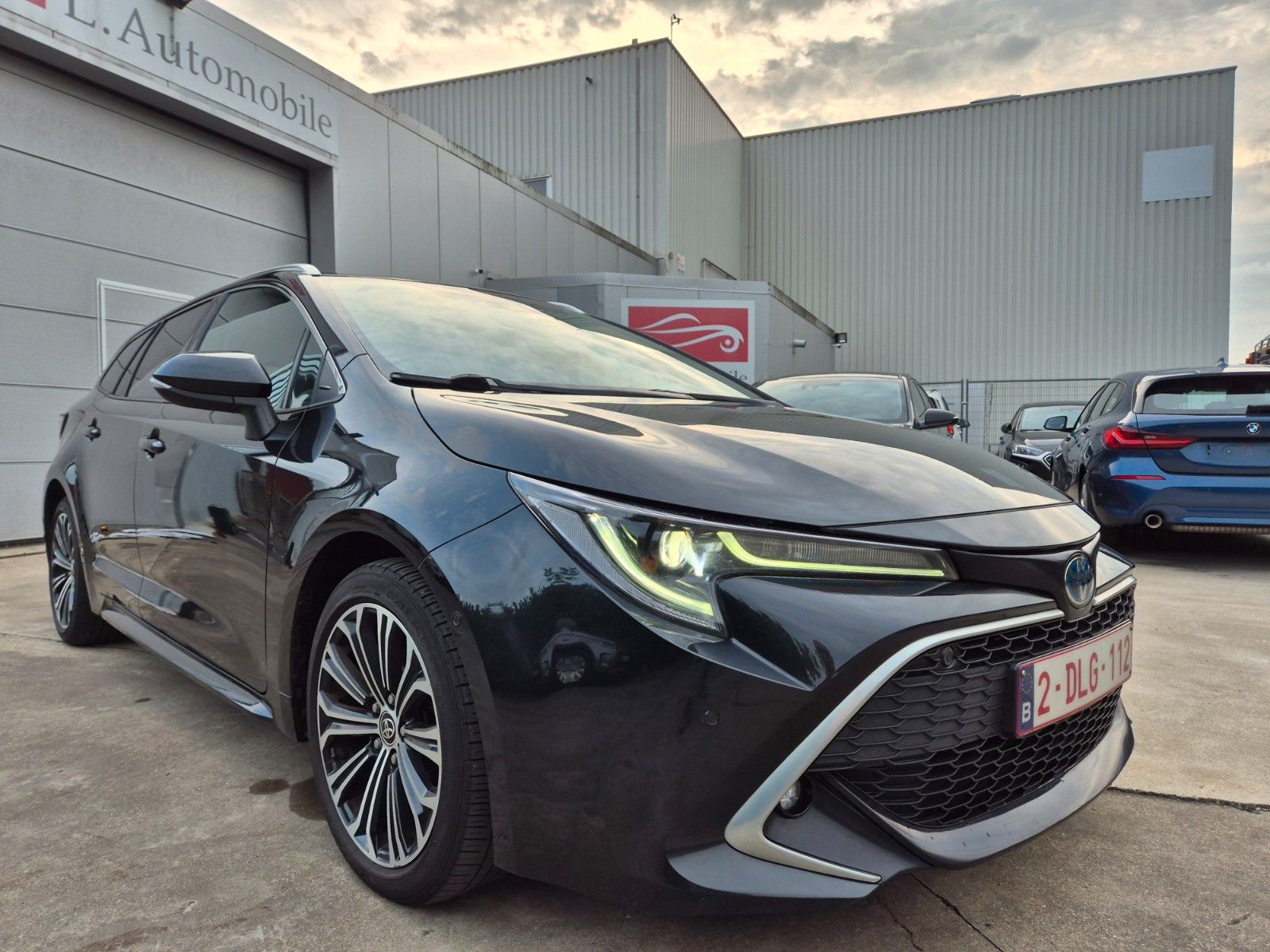 Toyota Corolla SW / 1.8i AUTO / HEV HYBRID / PACK SPORT imagem 2