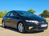 Honda Civic 1.8 Sport Sport, AHK, PDC hinten - Honda Civic aus 2009: Sport