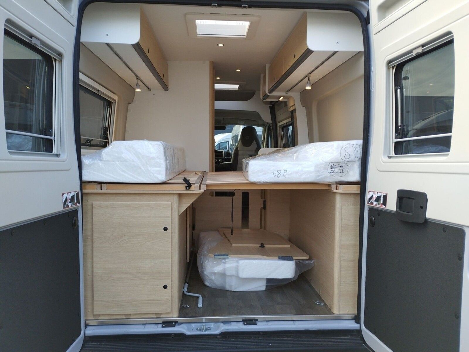 Fahrzeugabbildung Sunlight Adventure Cliff 602 Automatik, Dörr Edition, LTE