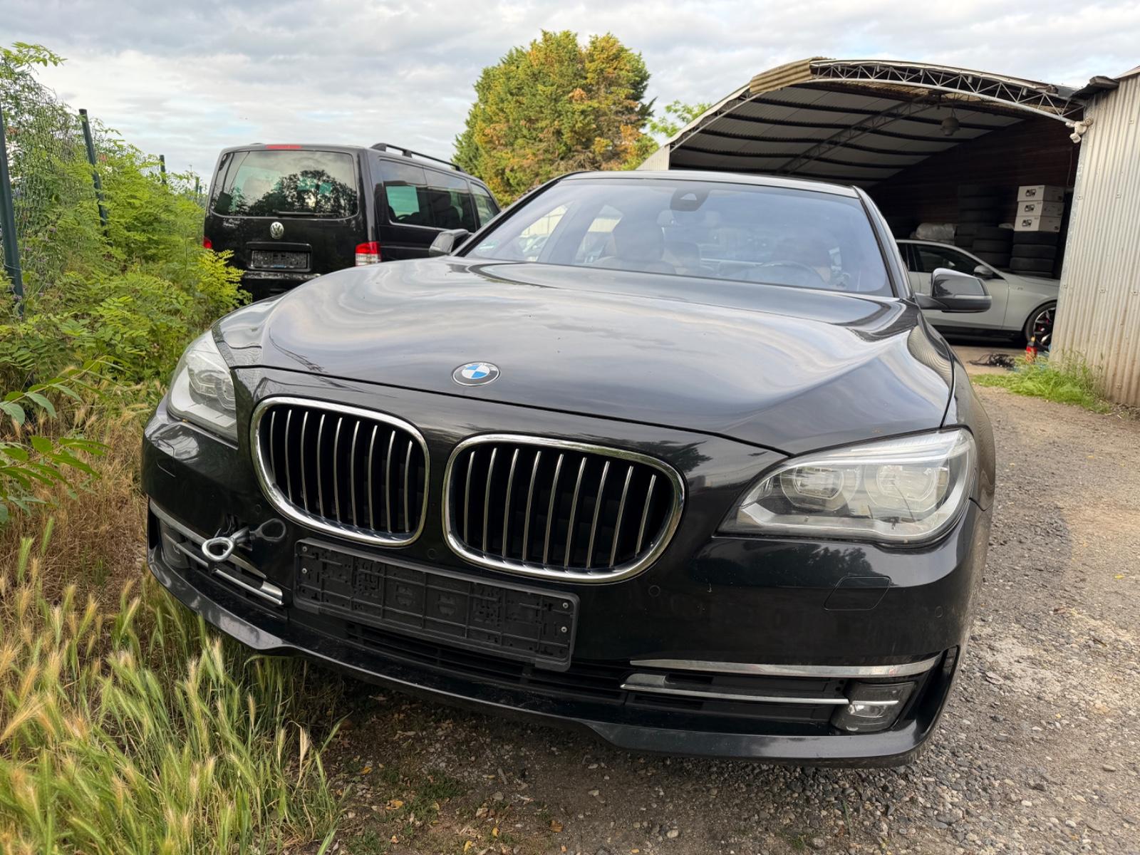 BMW 750Ld xDrive/LED/Massage/Head-Up/Vollausstattung