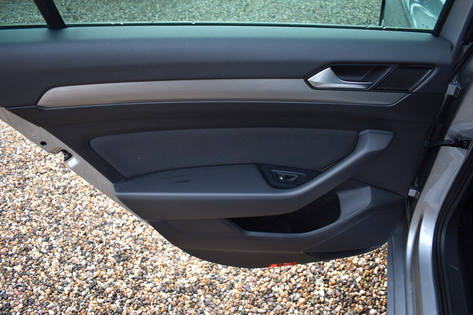 Fahrzeugabbildung Volkswagen Passat Variant Conceptline DSG AHK LED