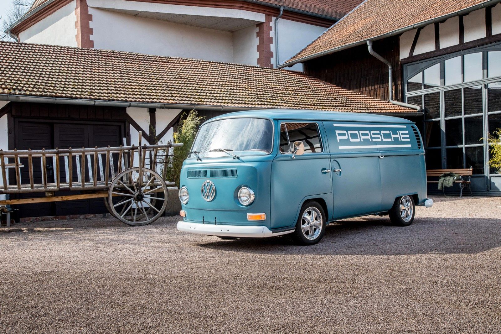 VW T2 Bulli Kasten im Porsche Design 90PS Weber