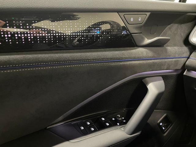 Tayron Tayron R-Line 1.5 electric/TSI eHybrid 20