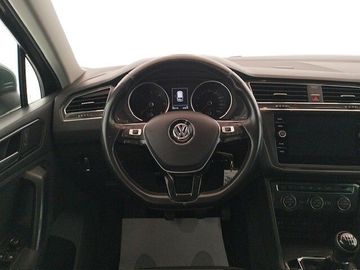 Volkswagen Tiguan - 11