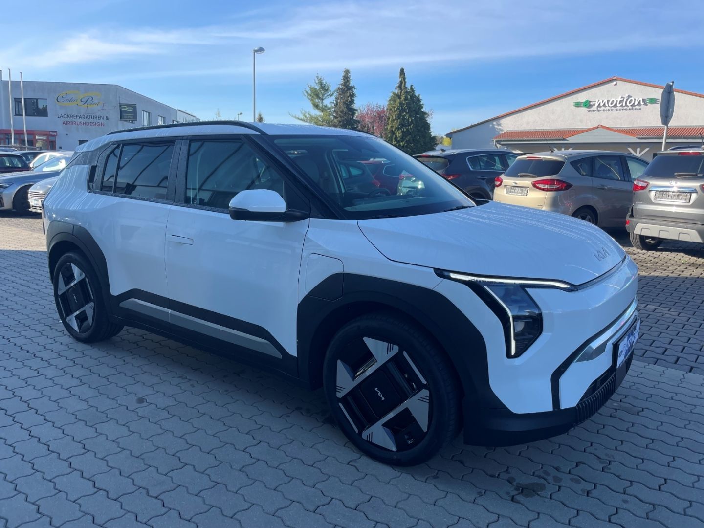 Fahrzeugabbildung Kia EV3 Earth LED totWinkAss Kamera SHZ Abstandstemp