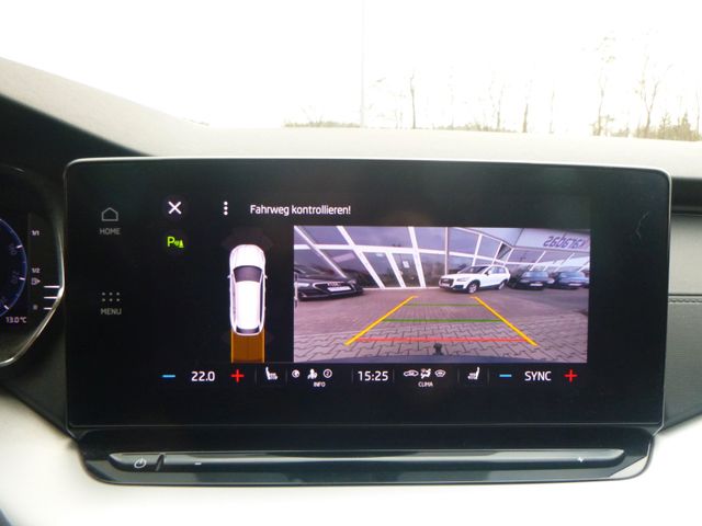 Fahrzeugabbildung Skoda Octavia Combi 2.0 TDI, Clever>AUT/AHK/PANO/ACC<