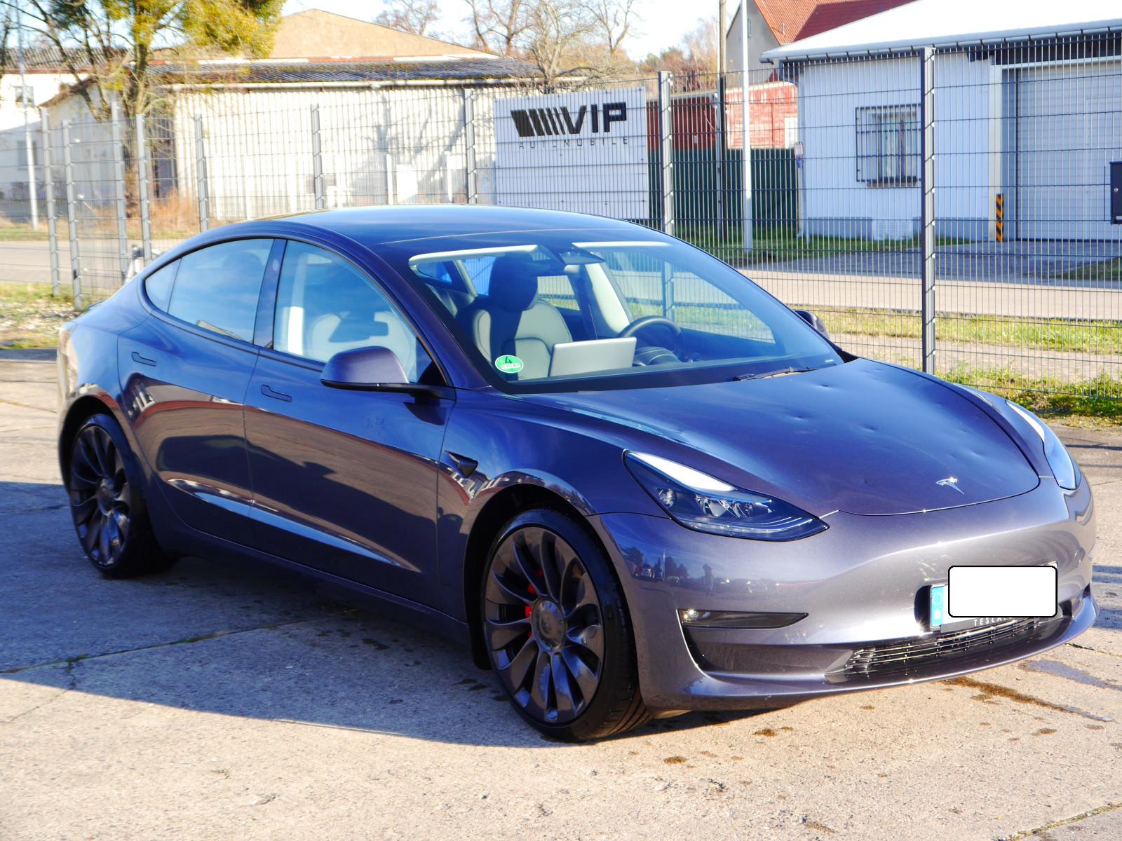Tesla Model 3 Performance Dual AWD