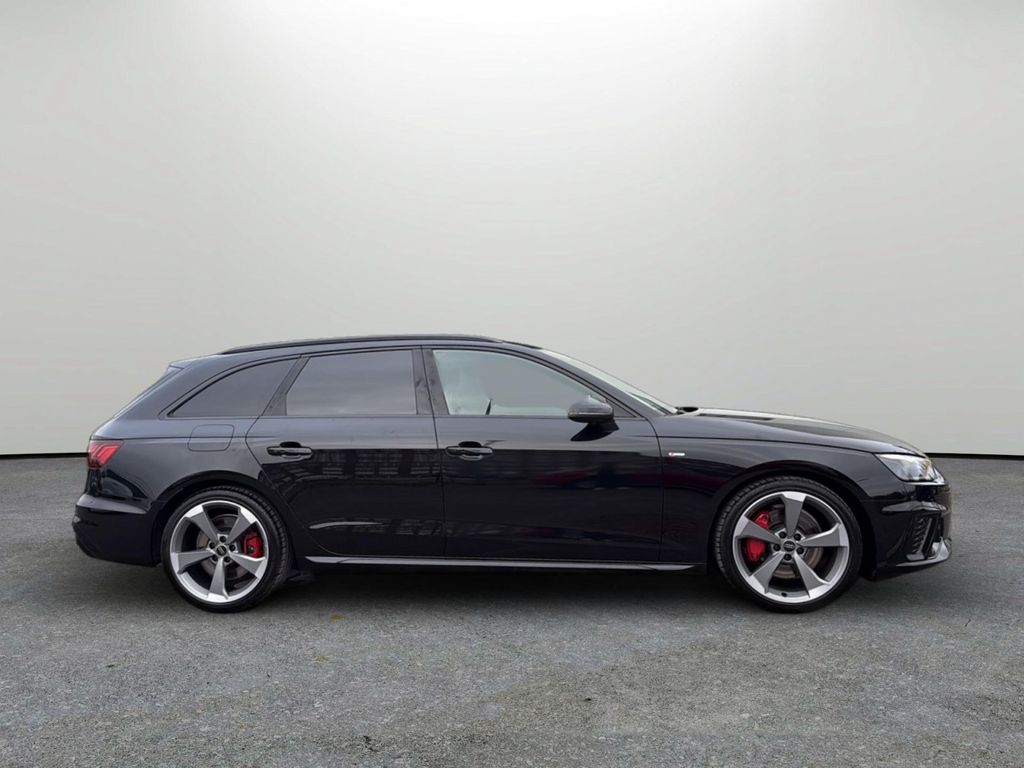 AUDI A4 2024