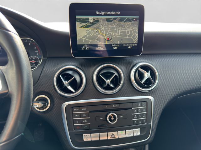 Fahrzeugabbildung Mercedes-Benz A 180 Style+LED+Navi+Fernlichtass.+PDC