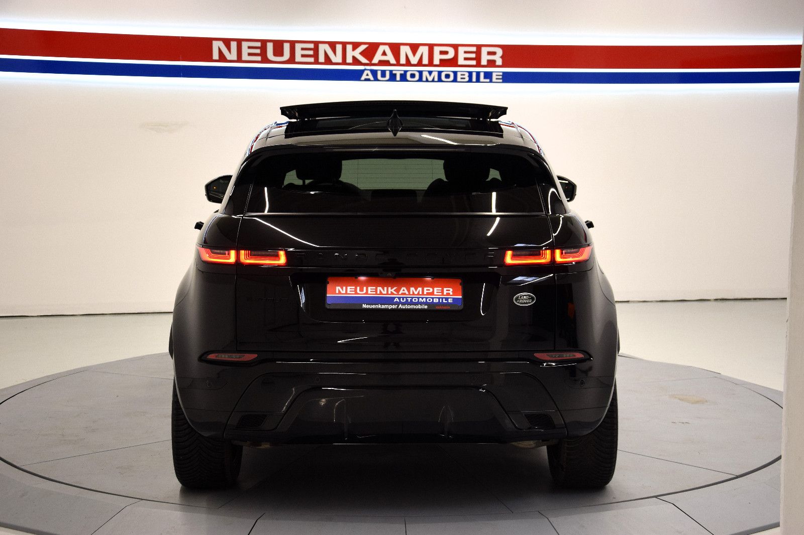 Fahrzeugabbildung Land Rover Range Rover Evoque R-Dynamic Pano Leder 20" ACC