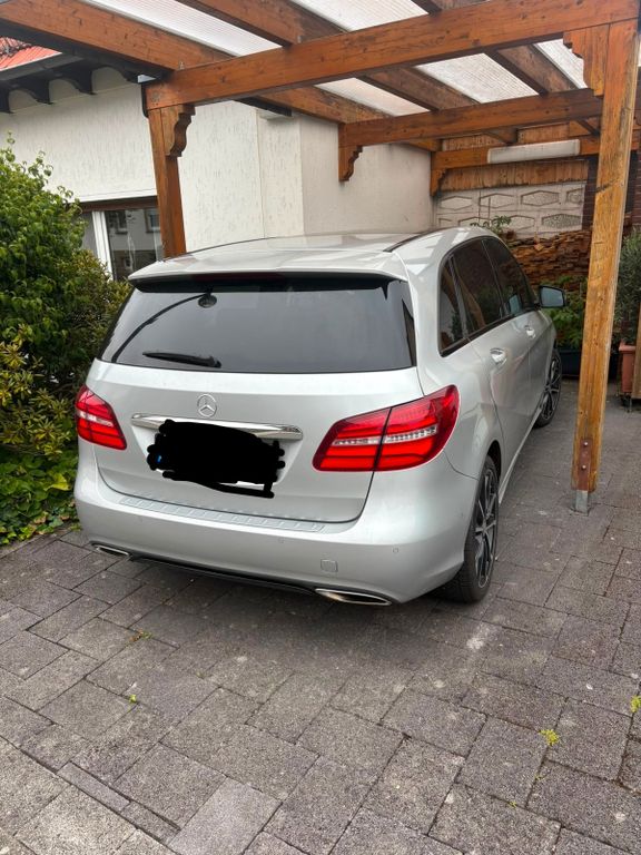 Image of Mercedes-Benz B 180