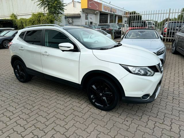 Nissan Qashqai Black Edition*PANO*LEDER*KAM*LED*SHZG