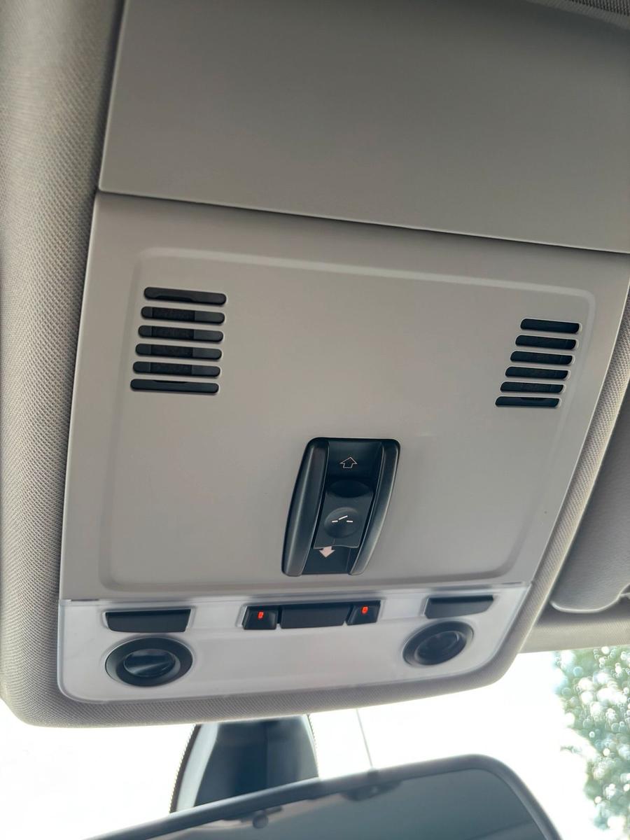 BMW 320 2008 — photo 12