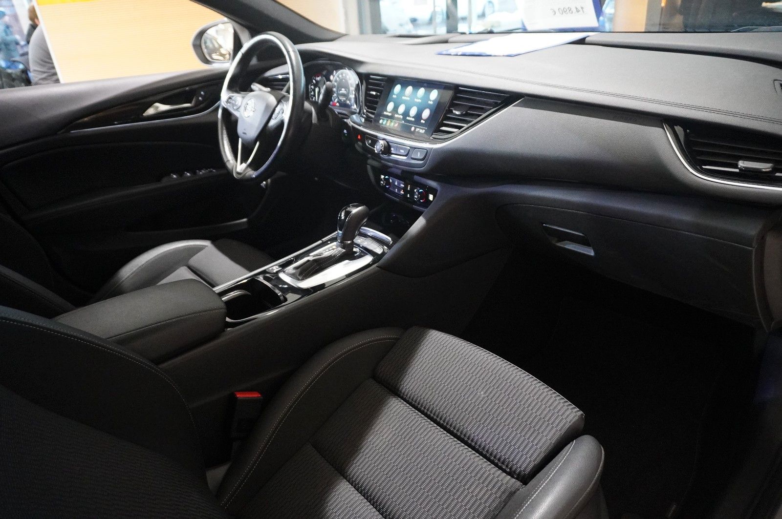 Fahrzeugabbildung Opel Insignia B ST 2.0D ELEGANCE NAVI/LED/KAMERA/HUD