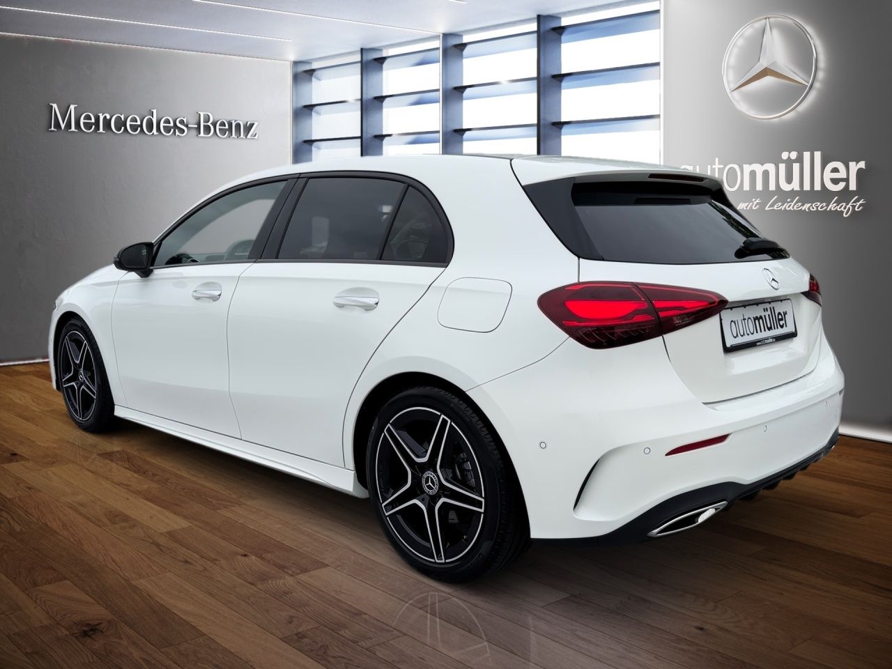 Fahrzeugabbildung Mercedes-Benz A 200 AMG Night Multibeam KeylessGo SoundSys