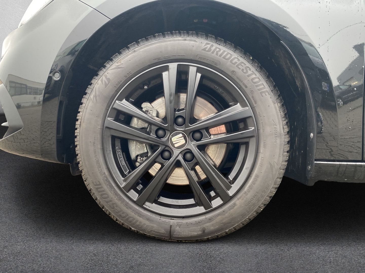 Fahrzeugabbildung SEAT Leon 1.5 eTSI 110 kW Road Edition EU6e