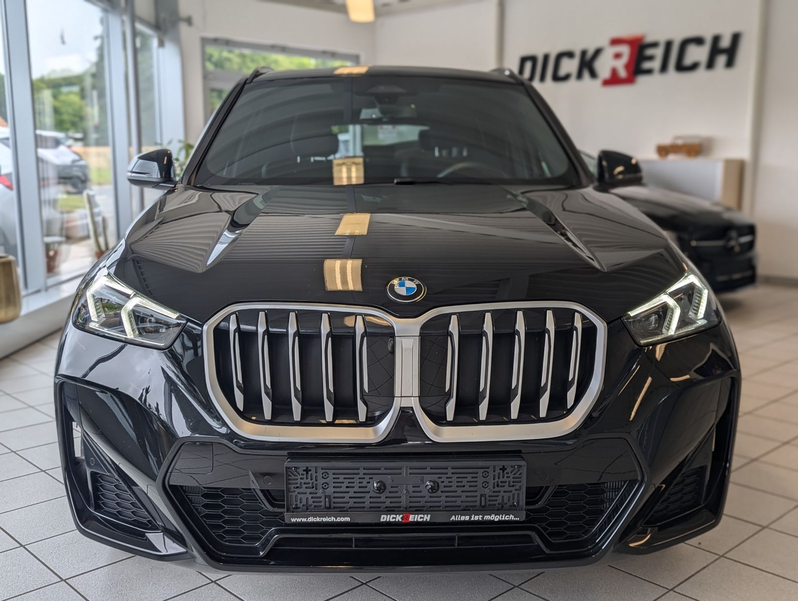 BMW X1 18 i M-Sport Pano Travel-Premium-Paket AHK - Image 2