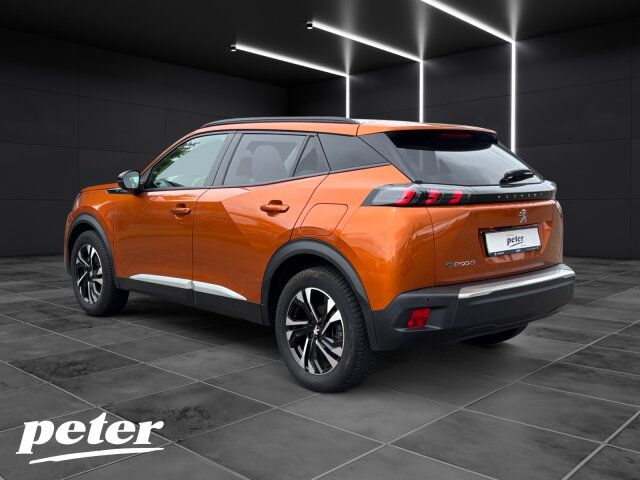 Peugeot e-2008 Allure 136 +11KW OBC+180°Kamera+SHZ+LED+ imagem 3