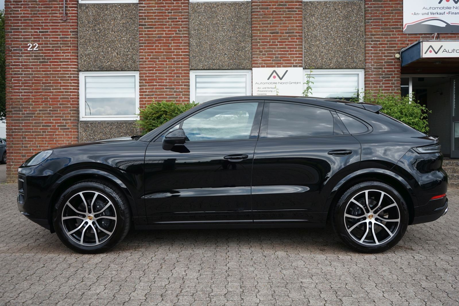 Fahrzeugabbildung Porsche Cayenne Coupe*Pano*Head Up*360 Kamera*HD Matrix