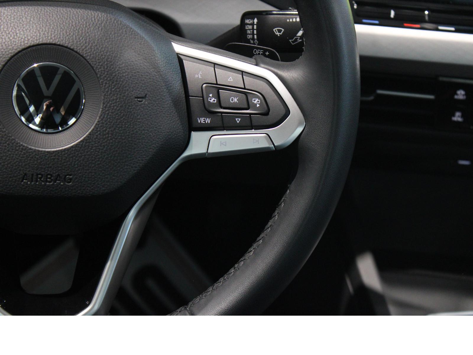 Volkswagen Golf VIII 1.0 eTSI LED*DSG*KLIMA*CARPLAY*PDC*ACC, миниатюра 17