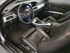 BMW 320 i Navi SHZ 19" Alus PDC Leder 