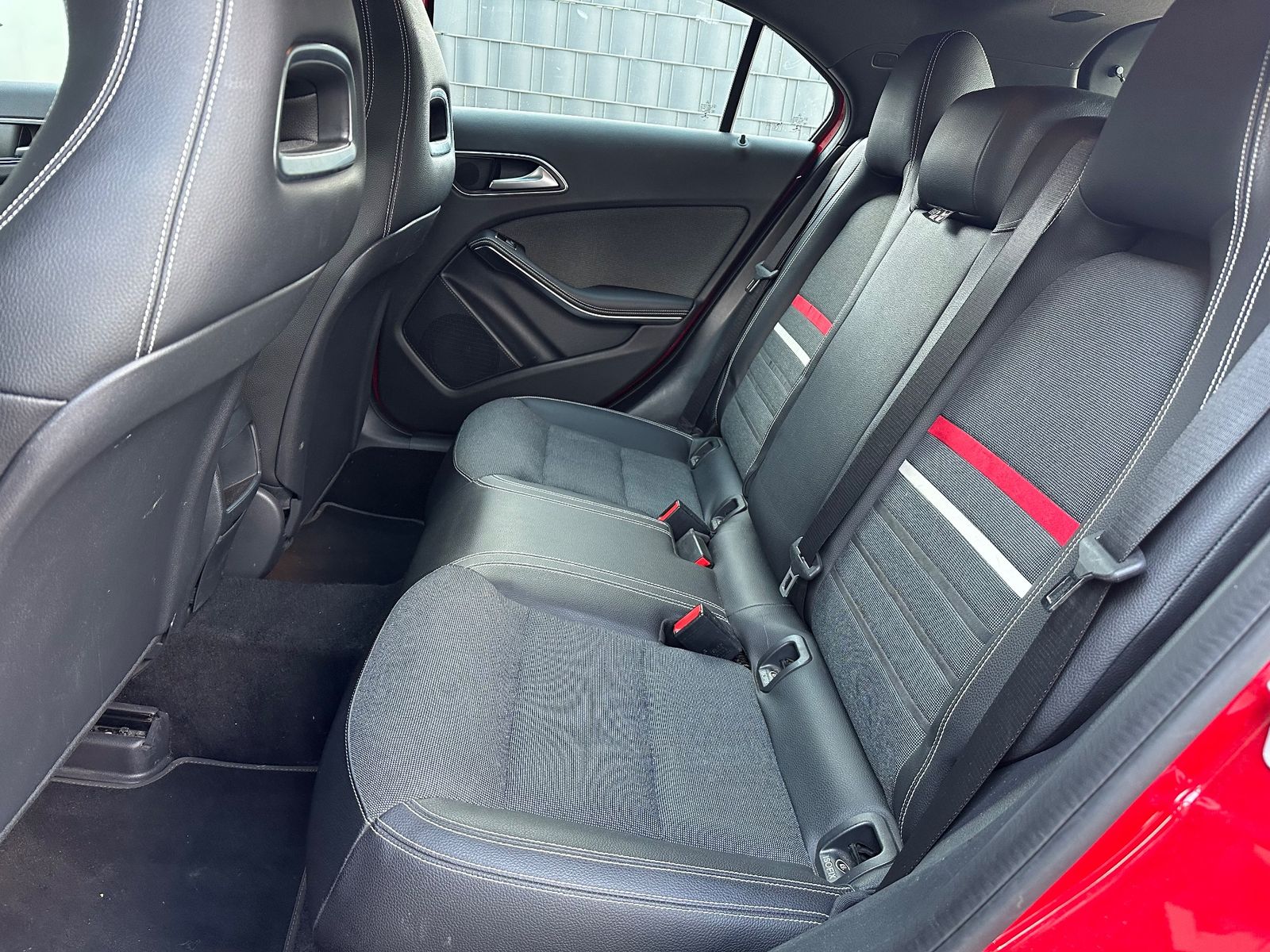 Fahrzeugabbildung Mercedes-Benz A 180 Limousine Style NAV+Bi-Xen+KLIMA+PDC+EU6