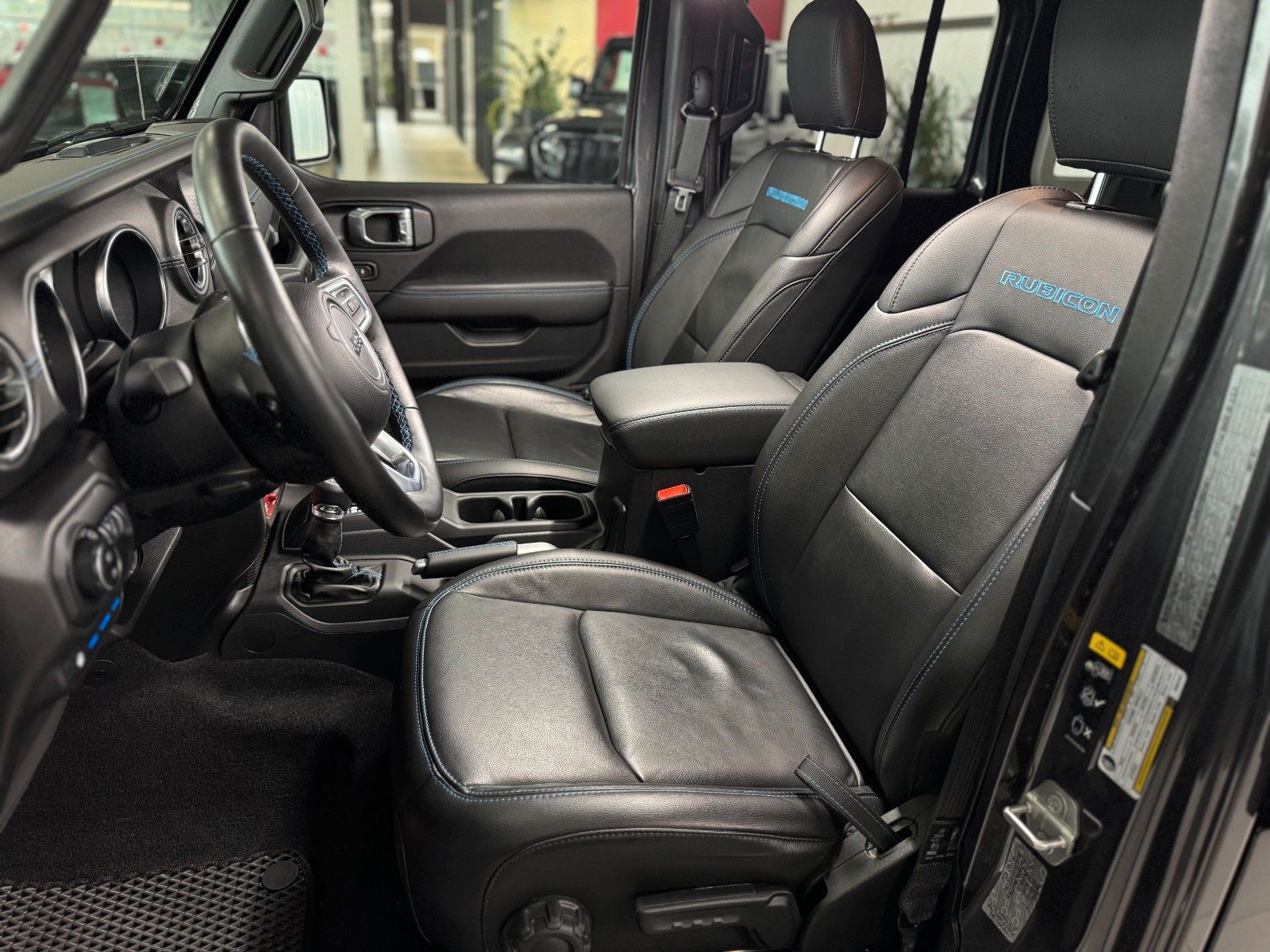 Fahrzeugabbildung Jeep Wrangler Unlimited 2.0 4xe Rubicon "DUAL-TOP"