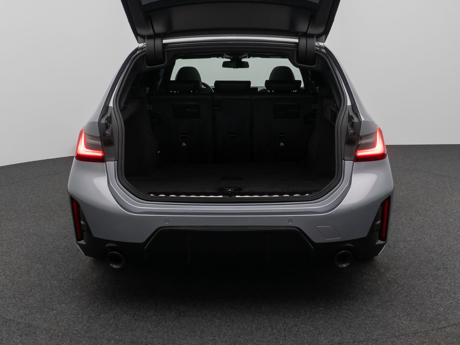 Fahrzeugabbildung BMW 330i M Sport Kamera DAB HUD H/K Komfort Panorama