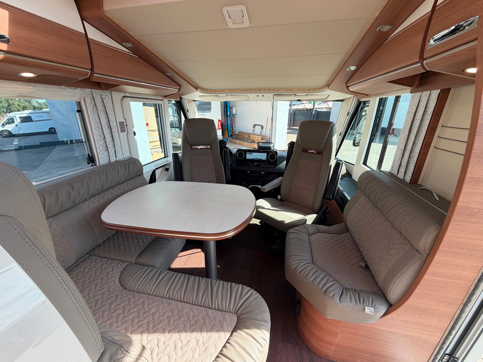 Fahrzeugabbildung Carthago chic c-line I 4.9 LE