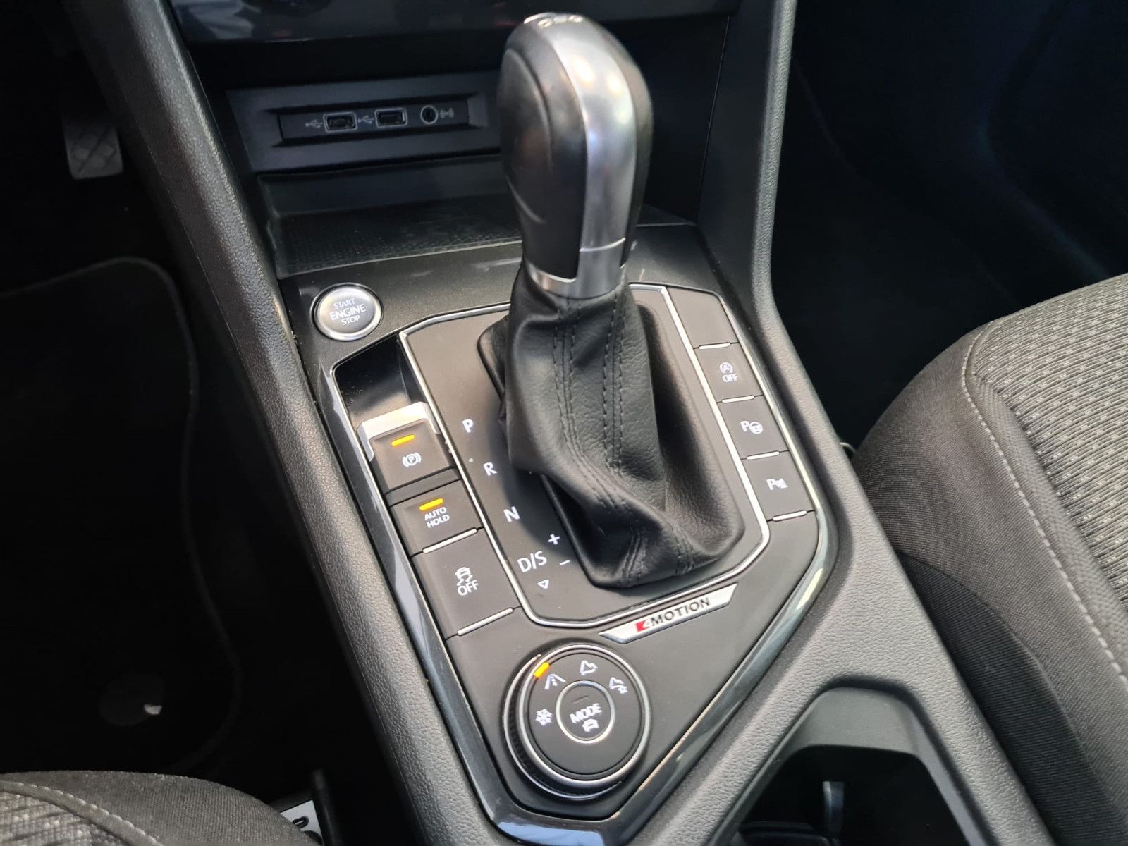 Fahrzeugabbildung Volkswagen Tiguan Allspace Comfortline 4Motion / LED /NAVI/
