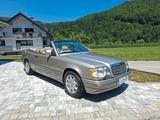 Mercedes-Benz E 320 E 320 - Mercedes-Benz E 320: Cabrio