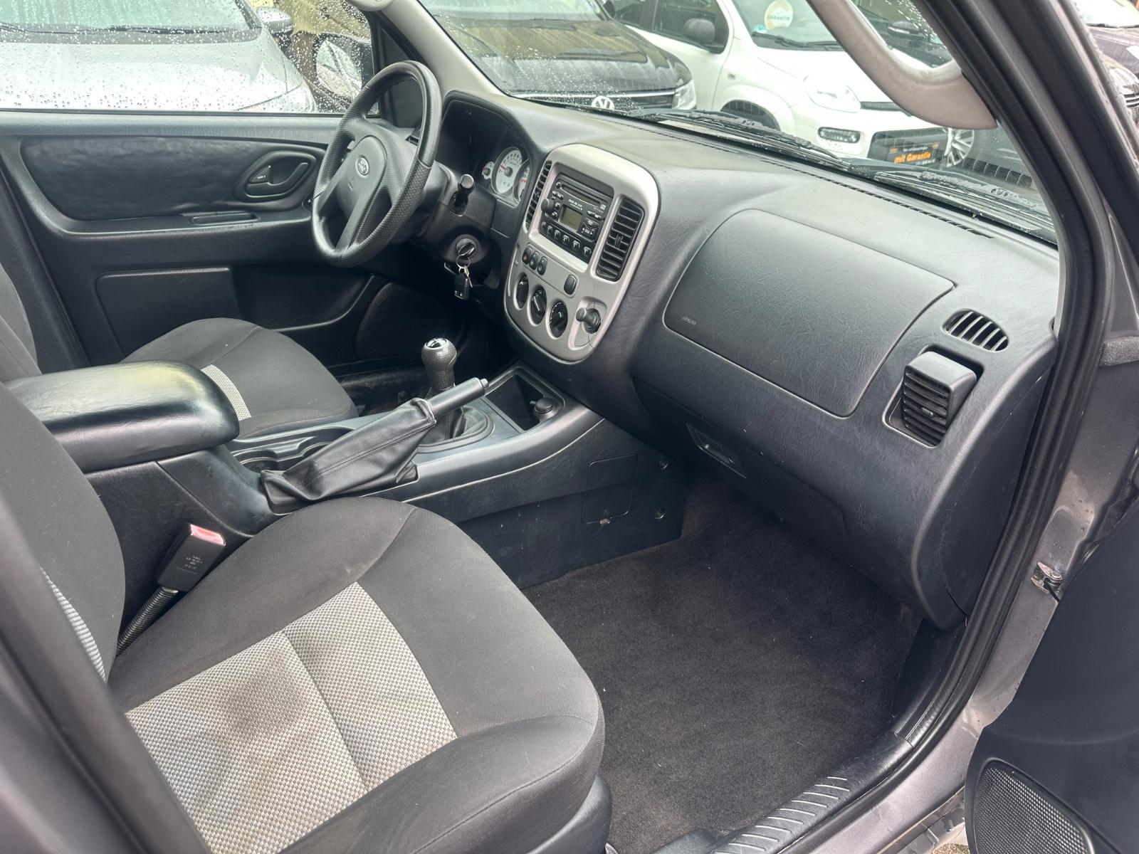 Ford Maverick 2005 — photo 8