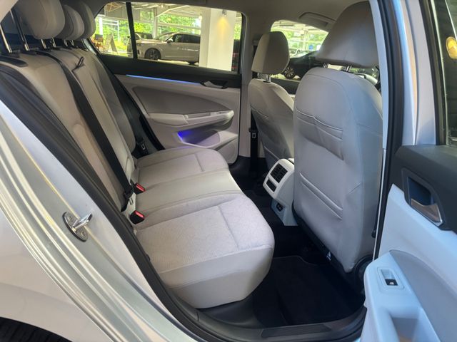 Golf VIII 1.5 TSI *App-Con*Navi*PDC*Climatronic*