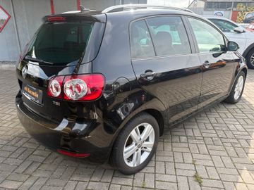 Volkswagen Golf - 8