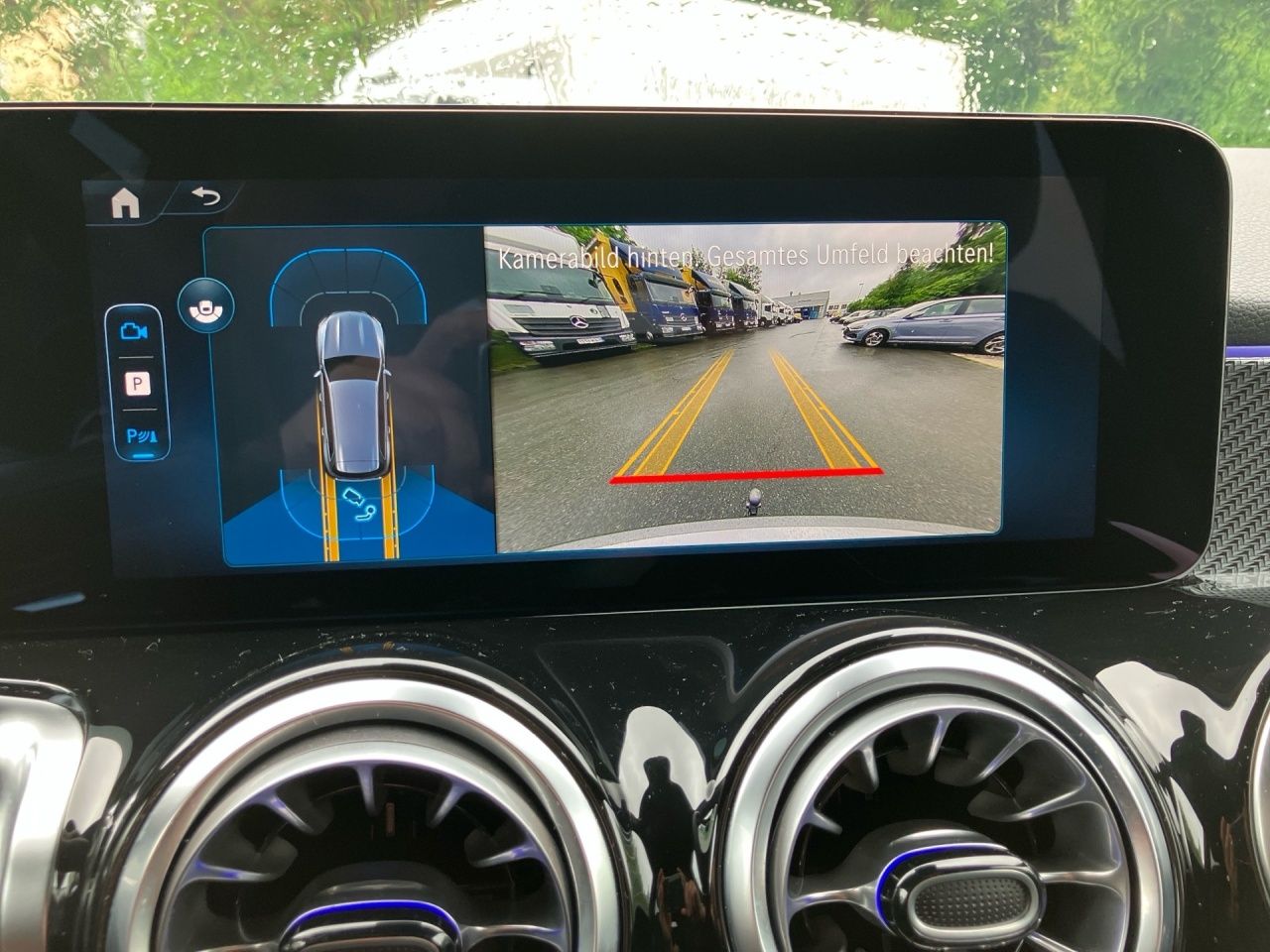 Fahrzeugabbildung Mercedes-Benz GLB 220 d 4M AMG AHK Night Multibeam KeylessGo