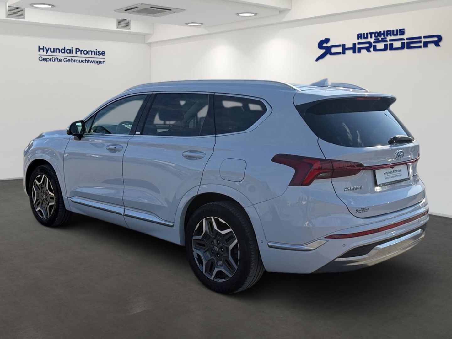 Fahrzeugabbildung Hyundai SANTA FE Signature Plug-In Hybrid Plug-in-Hybrid