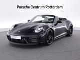 Porsche 992 Carrera 4 GTS Cabrio - mit Benzin-Antrieb: Schwarz, Sportsitze, Cabrio