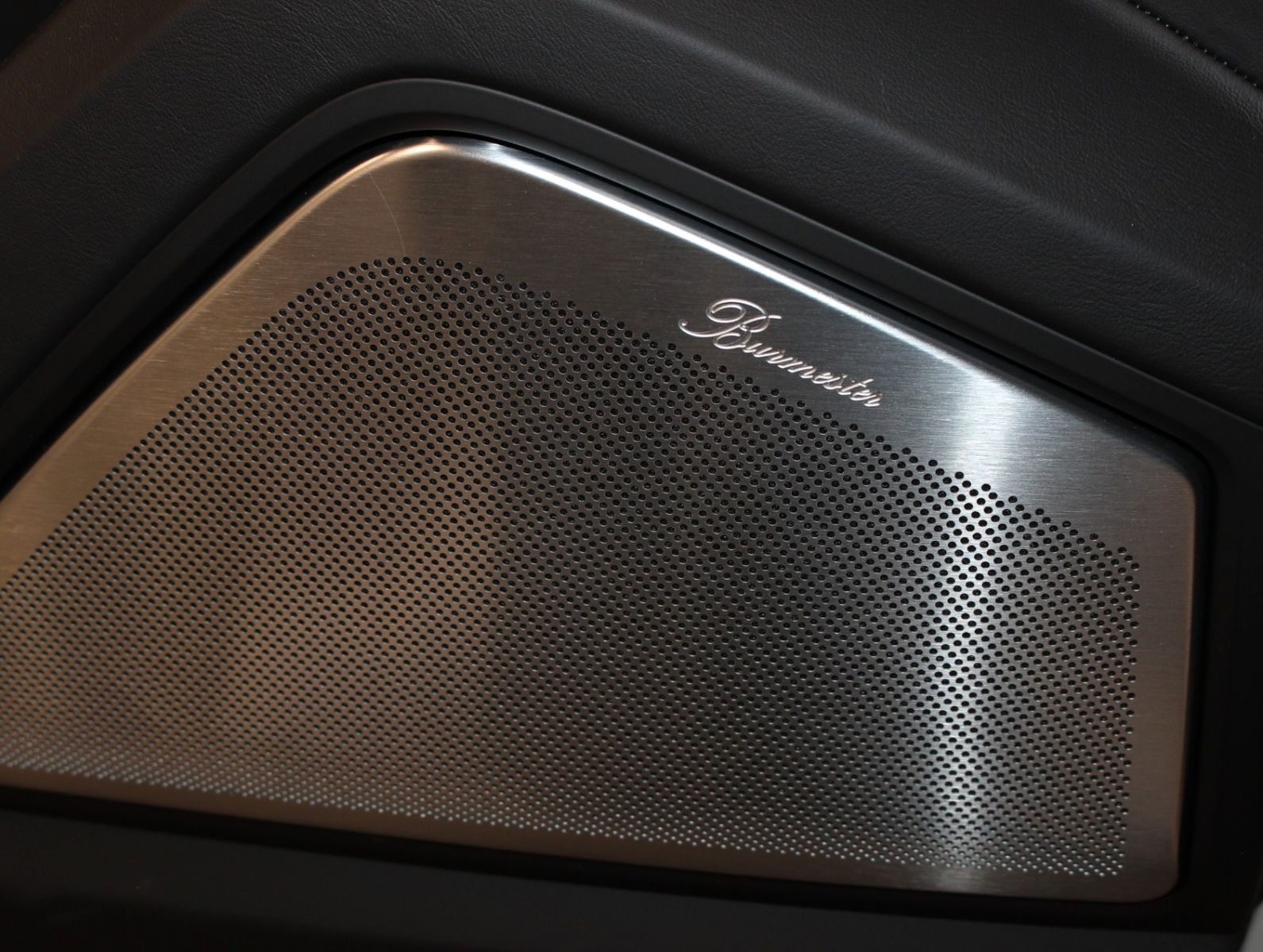 Fahrzeugabbildung Porsche Cayenne S Coupé Leichtbau-Sport-Paket Carbon