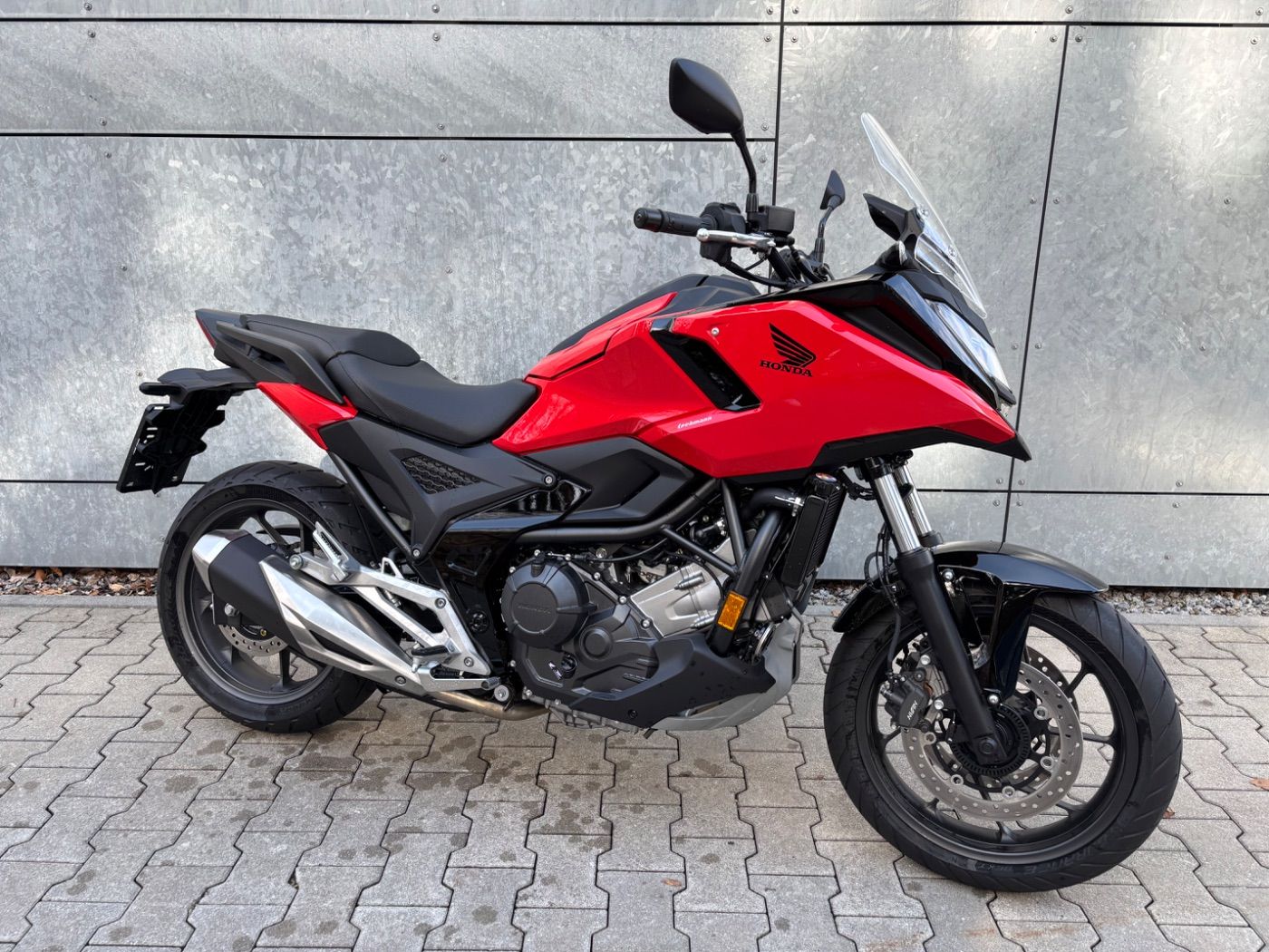 Fahrzeugabbildung Honda NC 750 X A 2025 Hauptständer