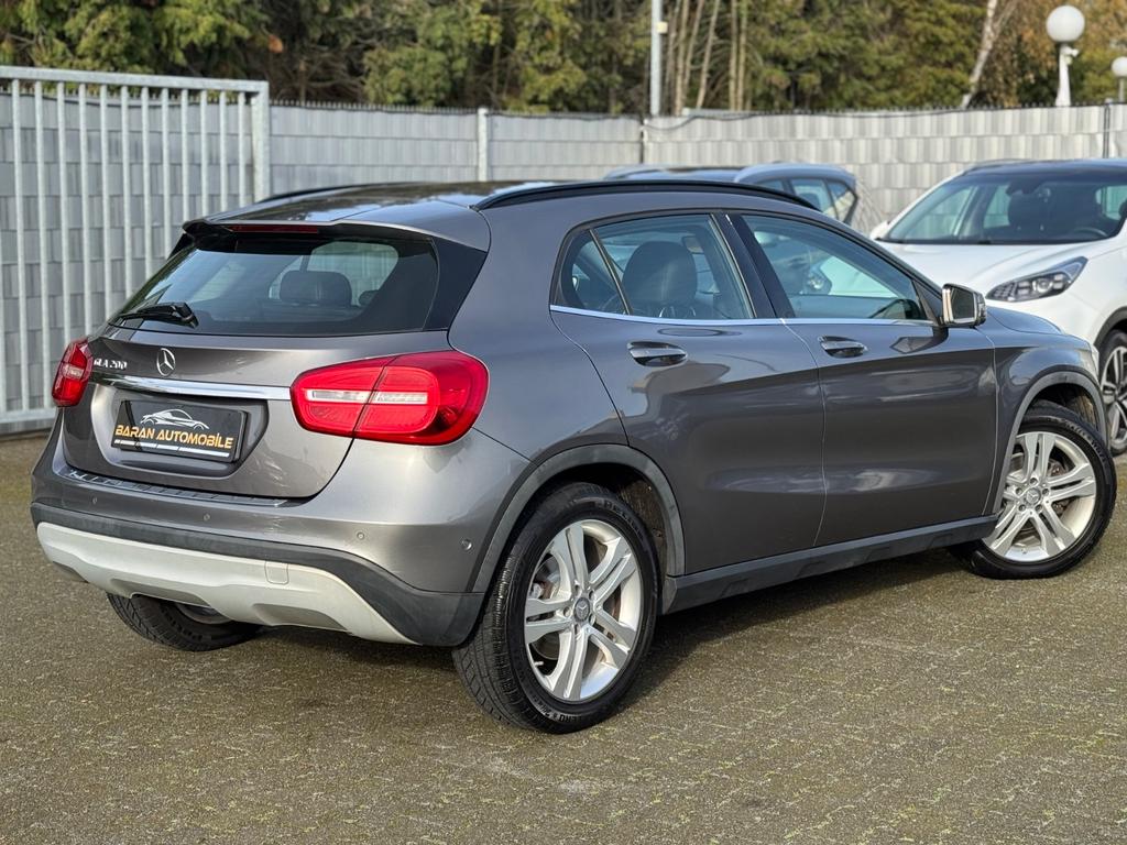 Mercedes-Benz GLA 200